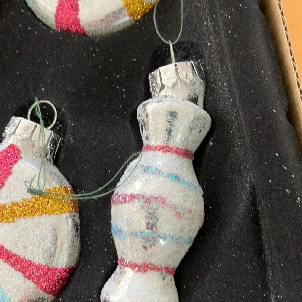 Festive Multicolor Glass Ornaments Set 7‎ pieces glitter finish